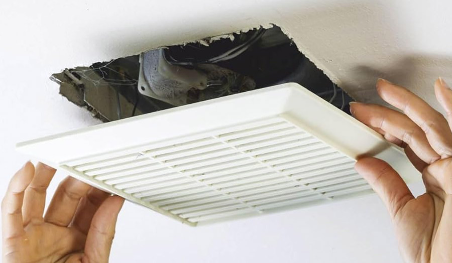 Nettoyage de fan de salle de bain